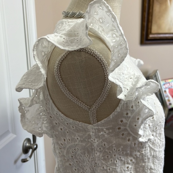 Shein top, blouse with short sleeves, white, cotton, embroidered new no tag - Picture 4 of 6